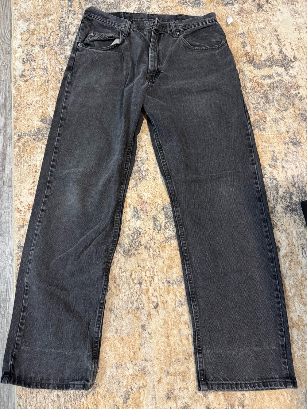 Wrangler Men’s Relaxed Black Straight Jeans
